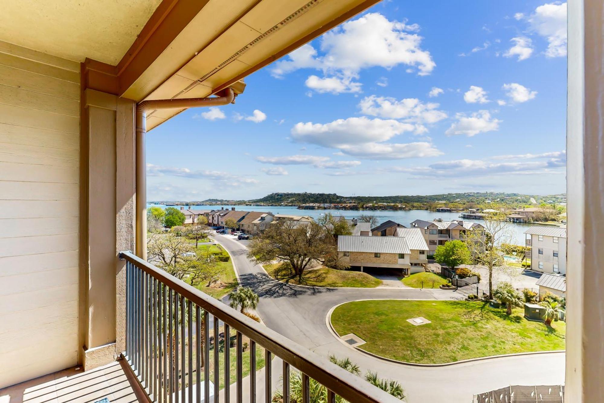 Overlooking The Bay Horseshoe Bay Exterior photo